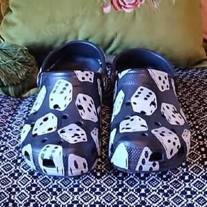 Classic Crocs Dice W9 M7